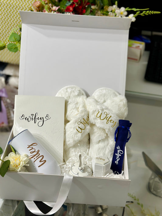 Bride's Bliss Box 💍 Wedding Day Essentials