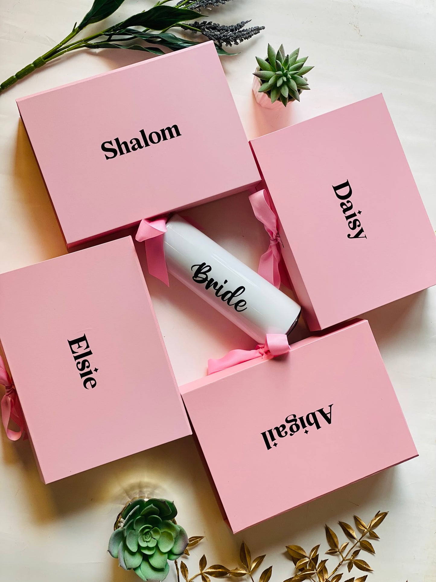 Magnetic Fold box with ribbon