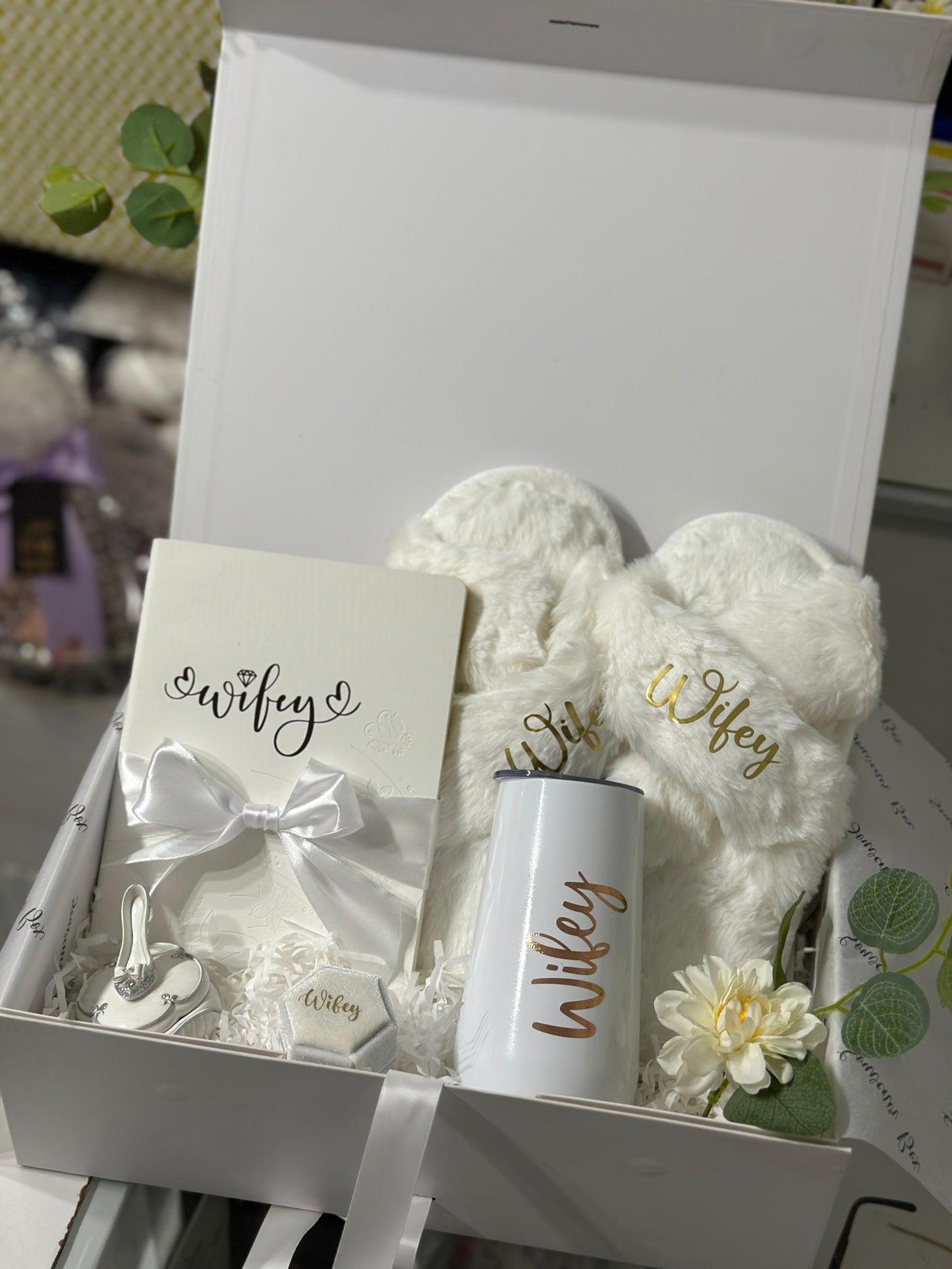 Bride's Bliss Box 💍 Wedding Day Essentials