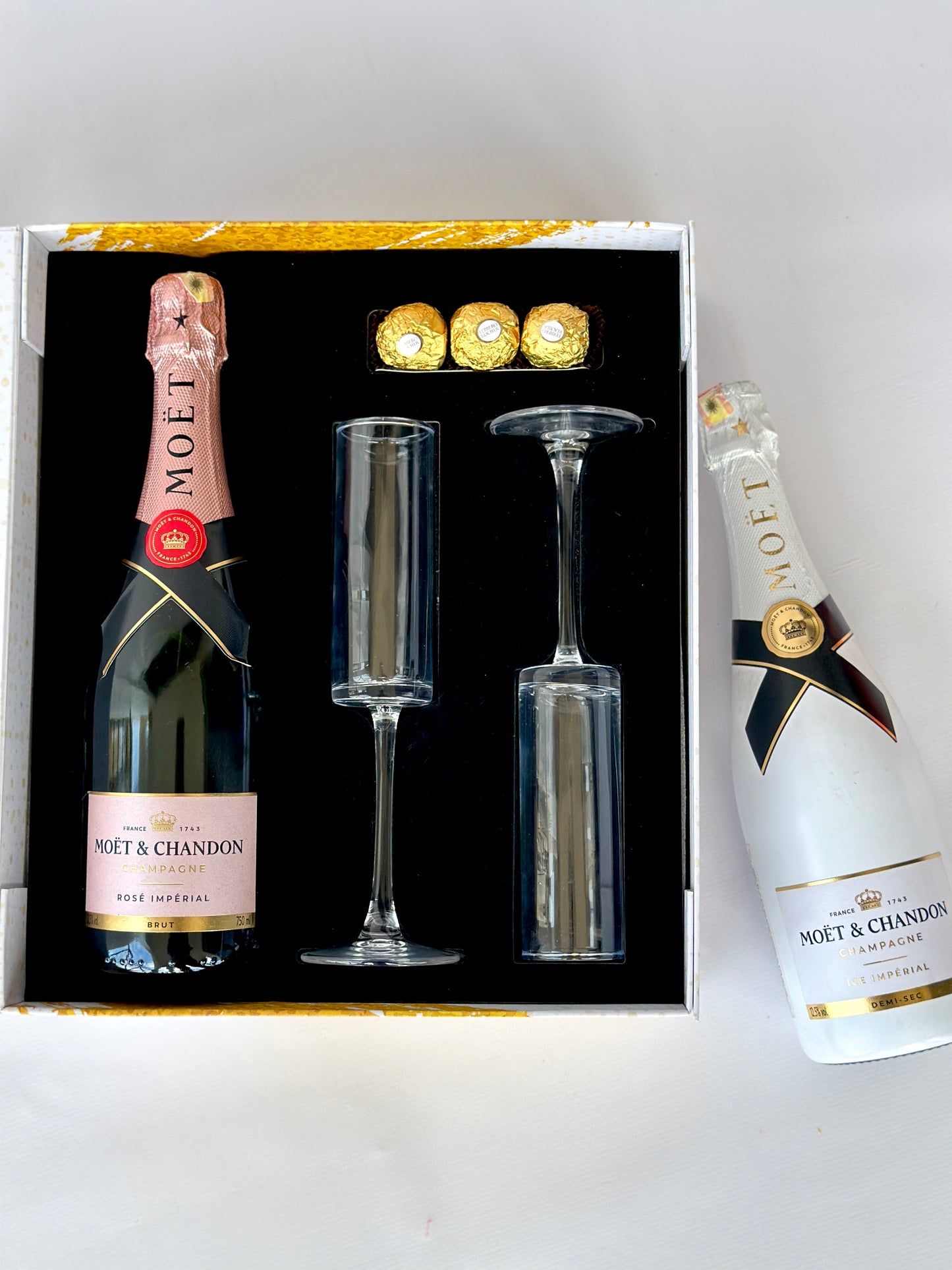 Champagne Dreams 🥂 Moët Gift Set