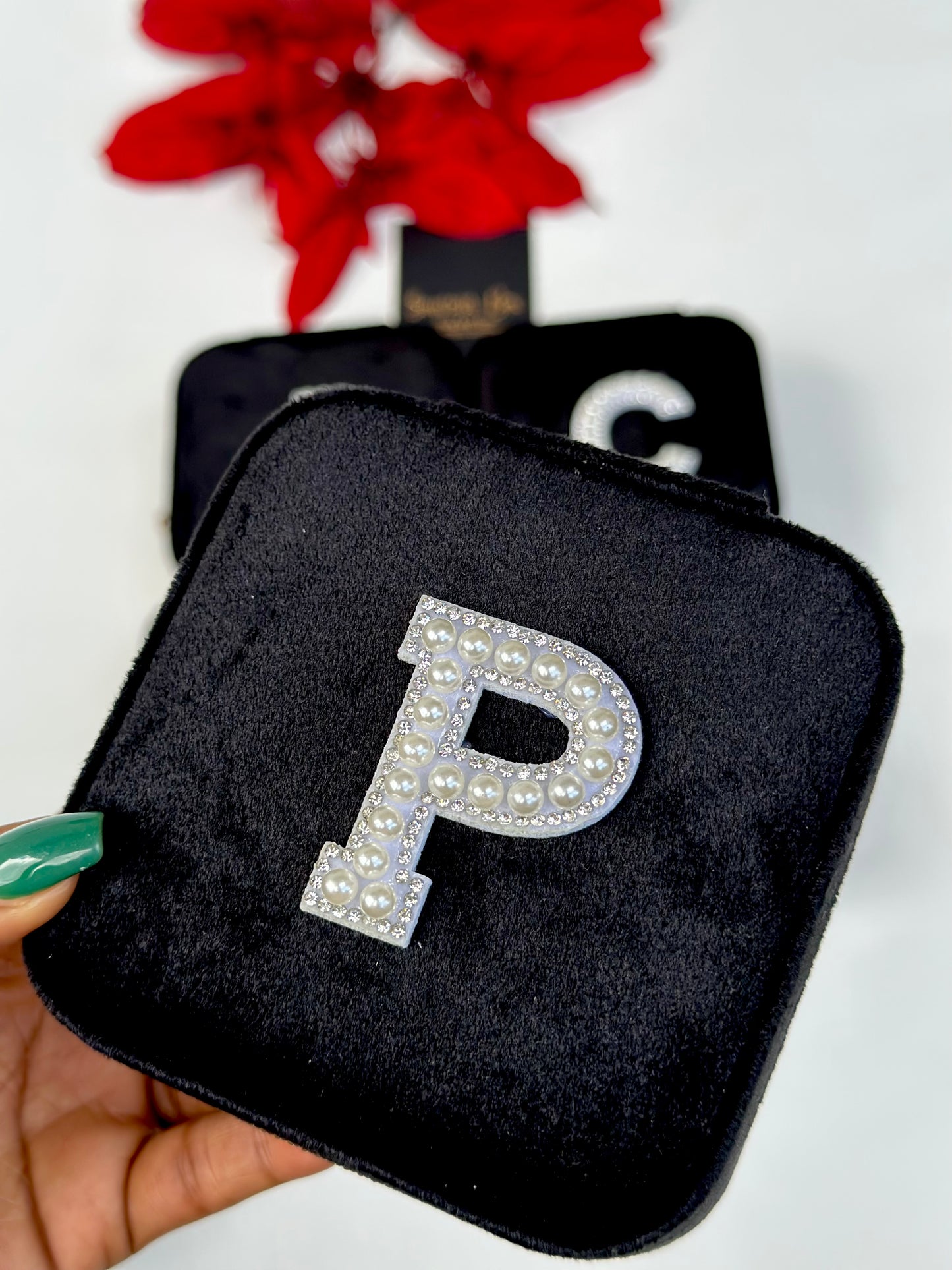 Portable Luxury Square Velvet Jewelry Storage Box with Zipper