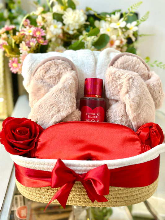 Cozy Valentine Vibes 💕  Gift Set