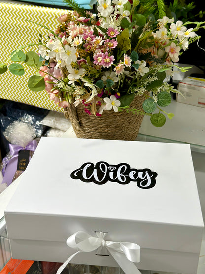 Bride's Bliss Box 💍 Wedding Day Essentials