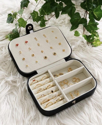 The Lila Jewelry Case